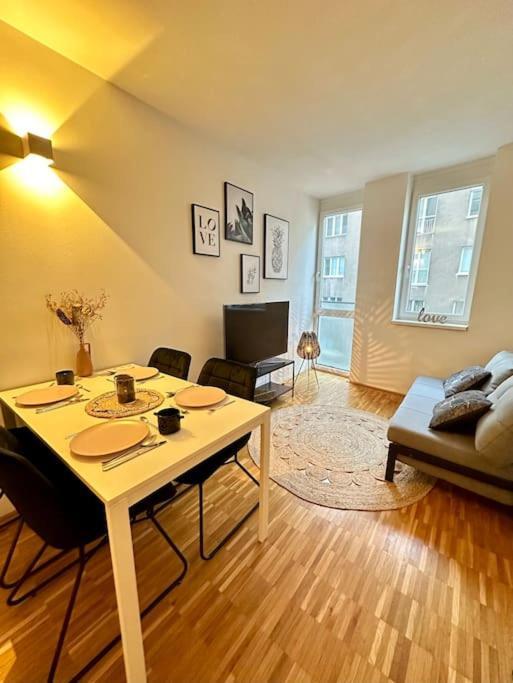 3-Room Vienna Centrale Suite エクステリア 写真
